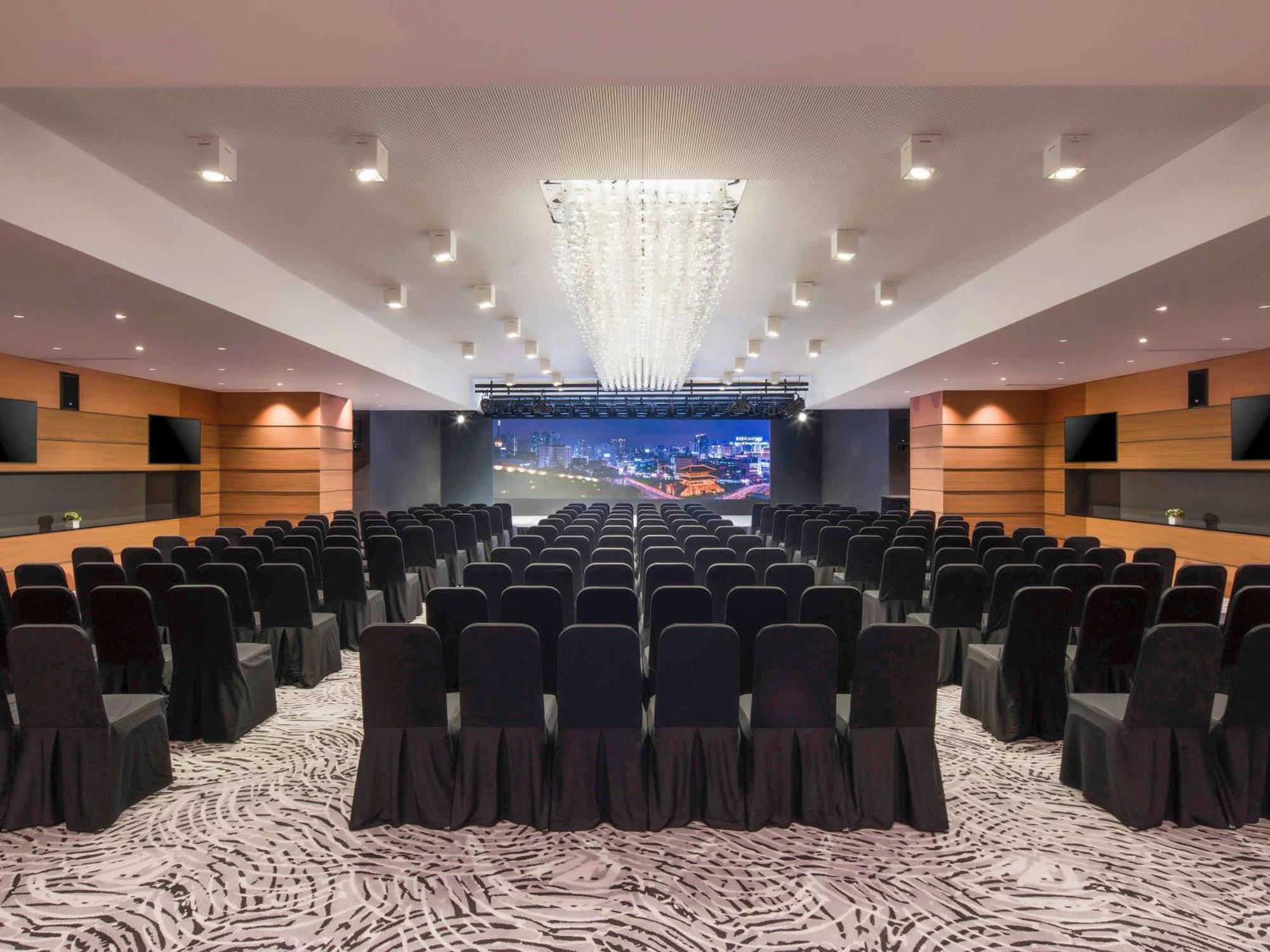 Novotel Ambassador Seoul Dongdaemun Hotels & Residences Buitenkant foto The ballroom